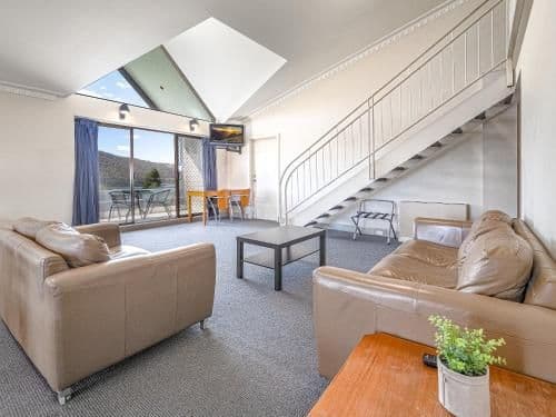 Lakeview Apartment