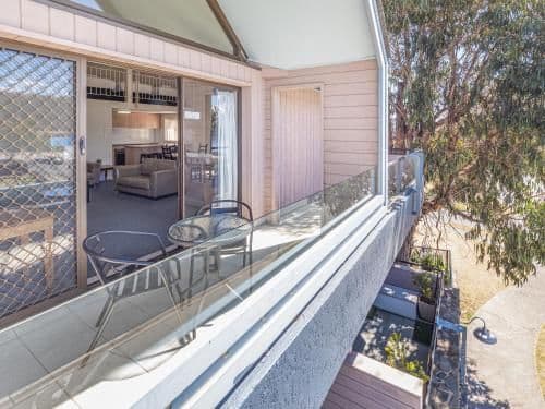 Lakeview Apartment