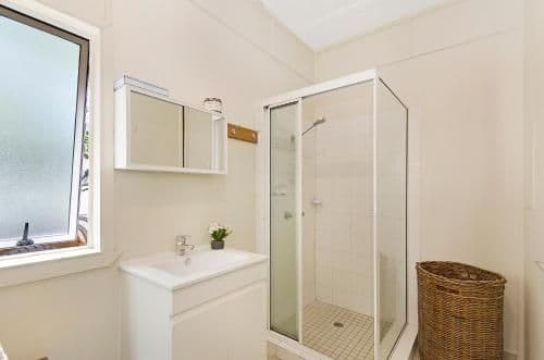 Budget Two-Bedroom Apartment - Beachfront