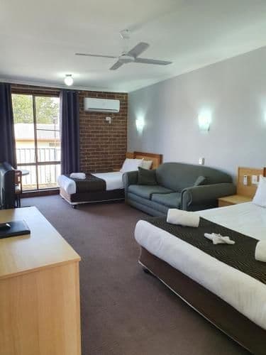 Queen Suite with Sofa Bed