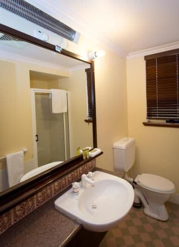 Deluxe King or Twin Room