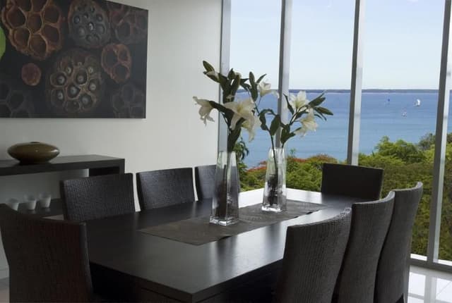 APARTMENT THREE BEDROOMS