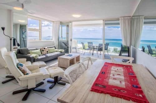 Deluxe Two-Bedroom Apartment with Ocean View (Level 4-6)