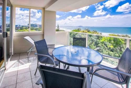Deluxe Two-Bedroom Apartment with Ocean View (Level 4-6)