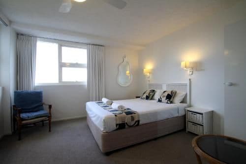 Deluxe Two-Bedroom Apartment with Ocean View (Level 4-6)