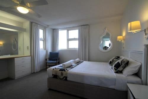 Deluxe Two-Bedroom Apartment with Ocean View (Level 4-6)