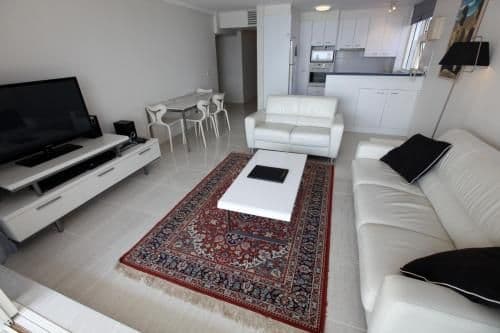 Deluxe Two-Bedroom Apartment with Ocean View (Level 4-6)