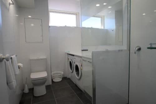 Deluxe Two-Bedroom Apartment with Ocean View (Level 4-6)