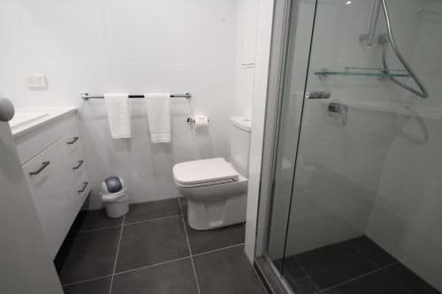 Deluxe Two-Bedroom Apartment with Ocean View (Level 4-6)