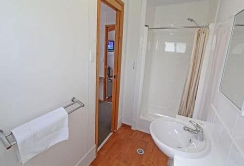One-Bedroom Cabin