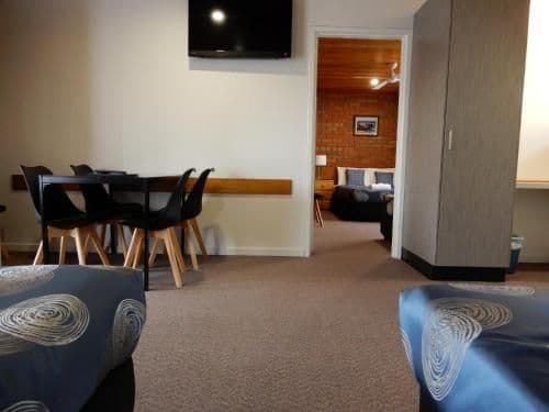 Deluxe Family Room