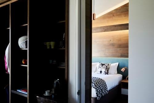 Interconnecting Family Room