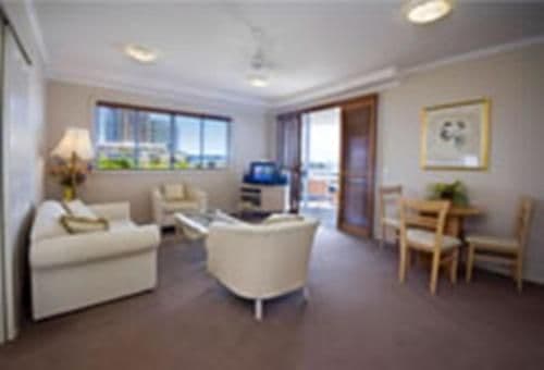 Deluxe One-Bedroom Apartment