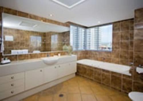 Deluxe One-Bedroom Apartment