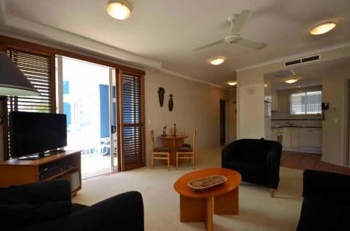 Deluxe One-Bedroom Apartment