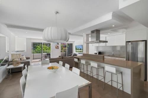 Three-Bedroom Apartment with Balcony - Penthouse