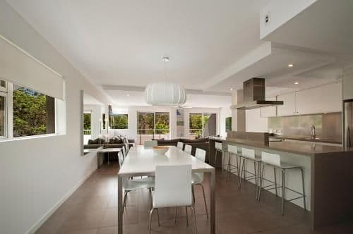 Three-Bedroom Apartment with Balcony - Penthouse