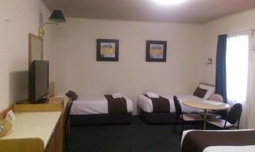 Family Room (2 Adults + 2 Children)