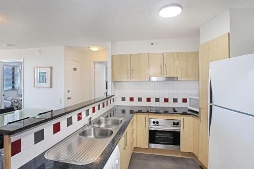 Catalina II, 2 Bedroom Ocean View Apartment with Air Conditioning