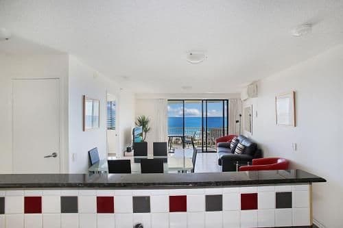 Catalina II, 2 Bedroom Ocean View Apartment with Air Conditioning