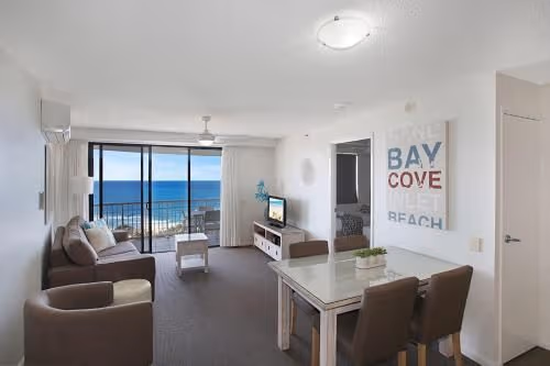 Catalina II, 2 Bedroom Ocean View Apartment with Air Conditioning