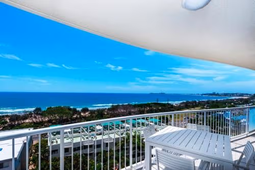 Catalina II, 2 Bedroom Ocean View Apartment with Air Conditioning