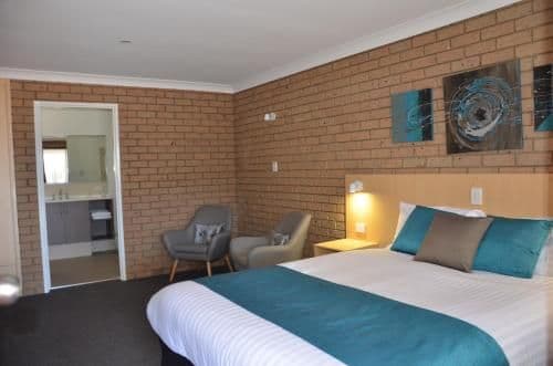Deluxe Queen Room