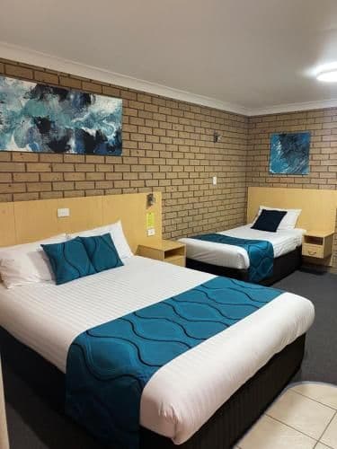 Queen Room Plus 1