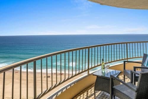 Three-Bedroom Apartment with Ocean View