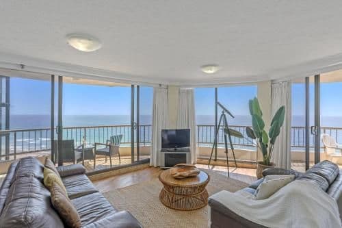 Three-Bedroom Apartment with Ocean View