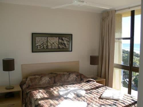 One-Bedroom Apartment with Balcony and Ocean View
