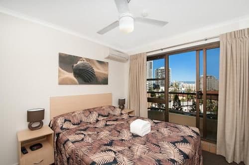 One-Bedroom Apartment with Balcony and Ocean View