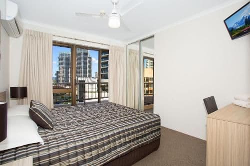 One-Bedroom Apartment with Balcony and Ocean View