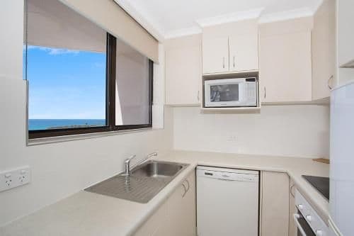 One-Bedroom Apartment with Balcony and Ocean View