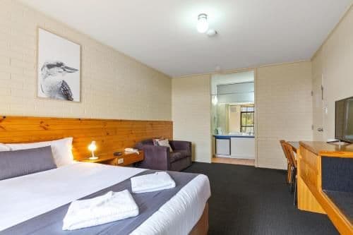 Deluxe Queen Room