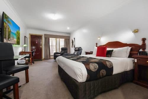 Queen Suite