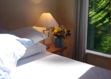 Riverbank Three-Bedroom Cottage - Split Level