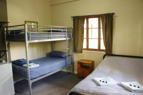 Deluxe Triple Room with Private Bathroom
