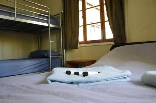 Deluxe Triple Room with Private Bathroom