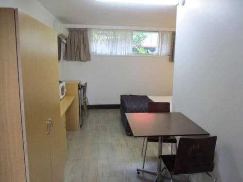 Standard Queen Room - Pet Friendly