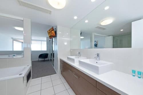 Three Bedroom Superior Apartment with Ocean View