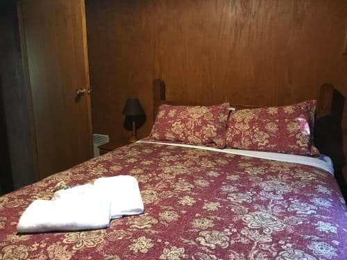 Tallow-wood Spa Cabin