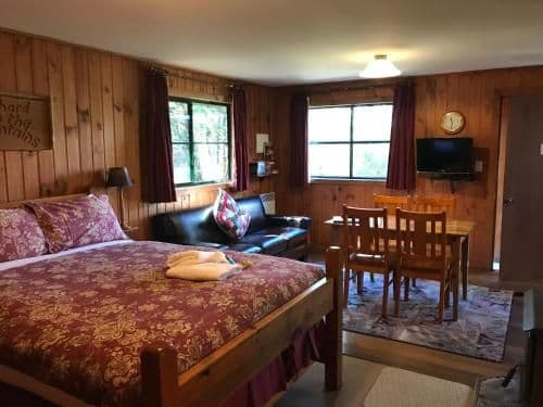 Tallow-wood Spa Cabin