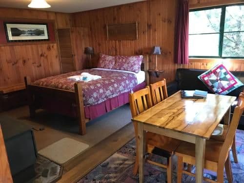 Tallow-wood Spa Cabin