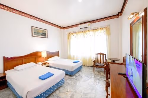 Standard Twin Room