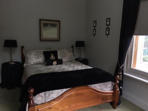 The Sedgwick Queen Room - Adult Only