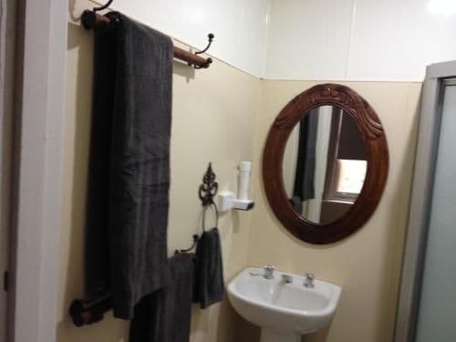 The Sedgwick Queen Room - Adult Only