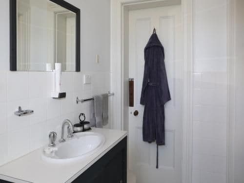 The Huxley Queen Room - Adult Only