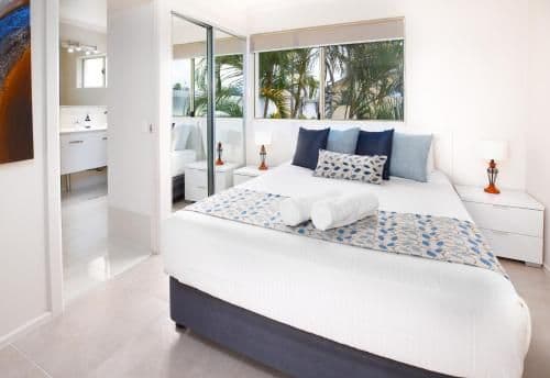 Deluxe One-Bedroom Apartment