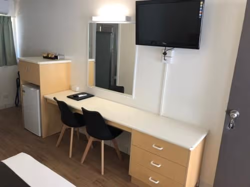 Economy Queen Room